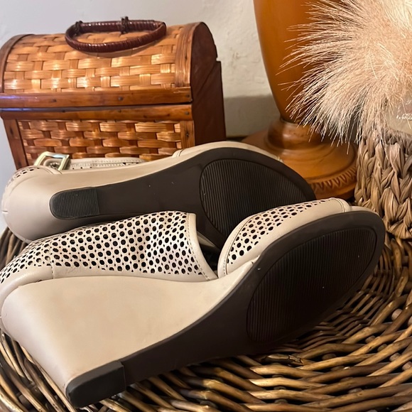 Tan Wedge Peep Toe Sandals/ Size 10 / 3 inch / Cato - Picture 6 of 8